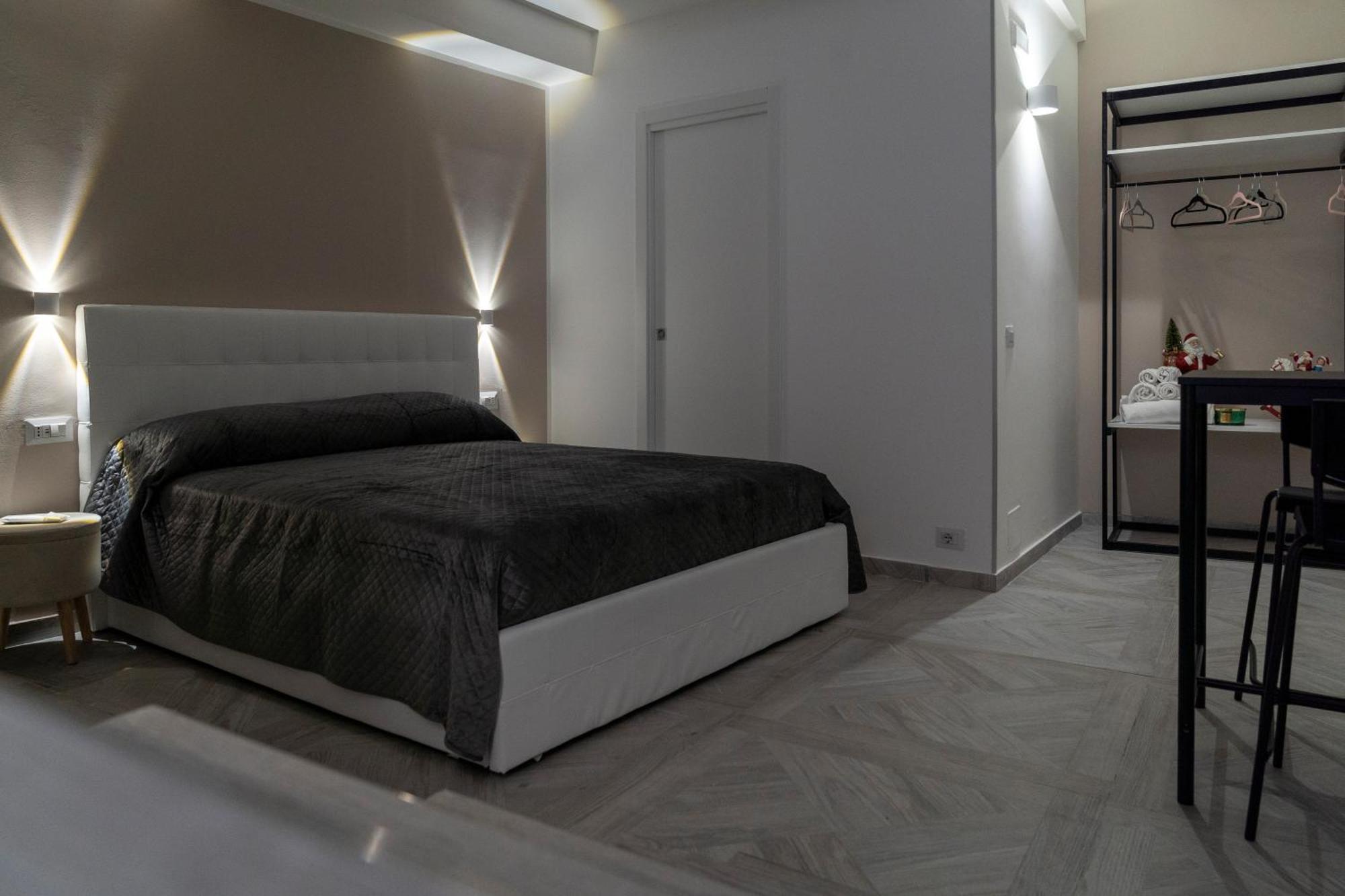 La Corte Guest House Bari Exterior foto