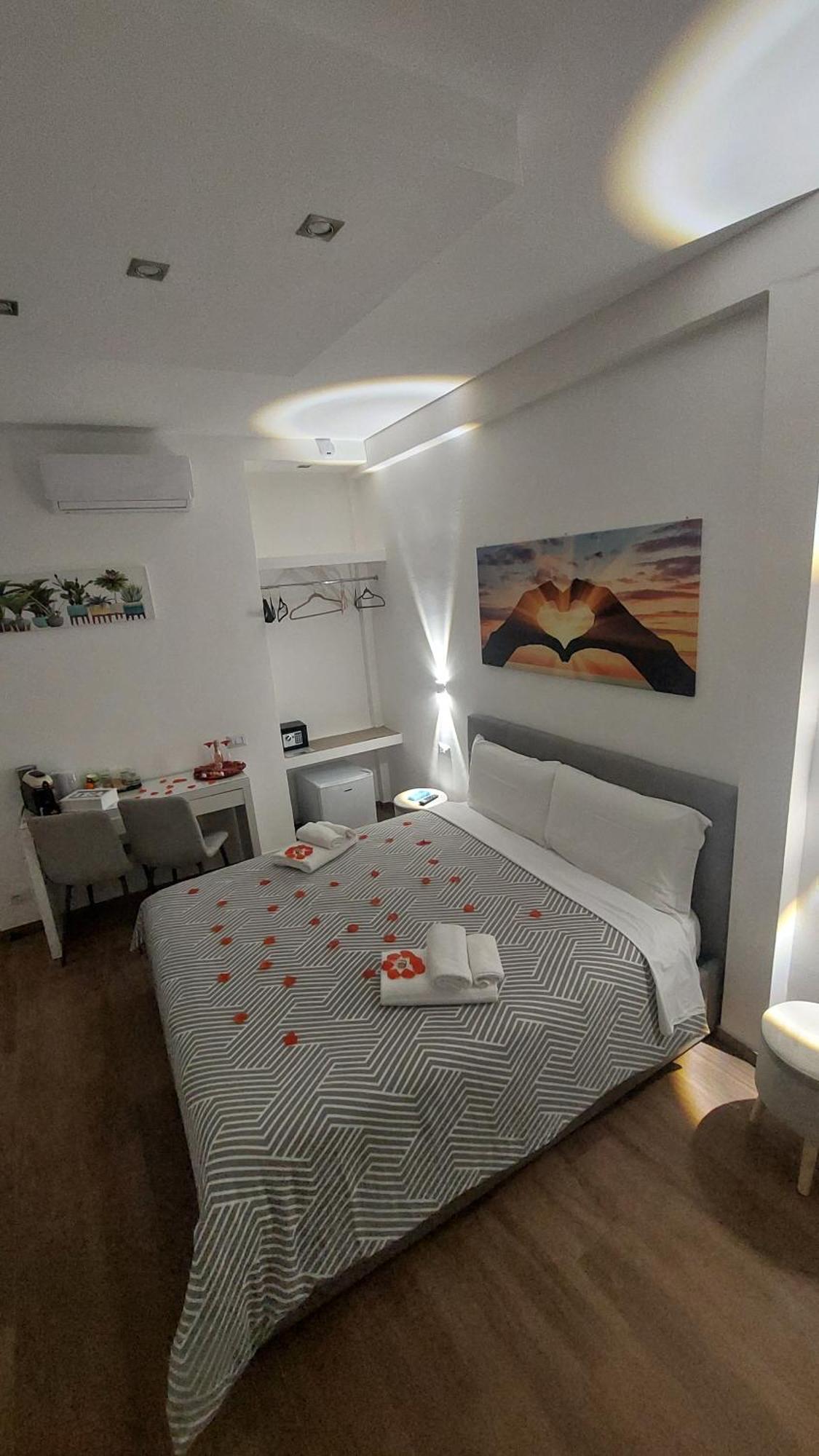 La Corte Guest House Bari Exterior foto